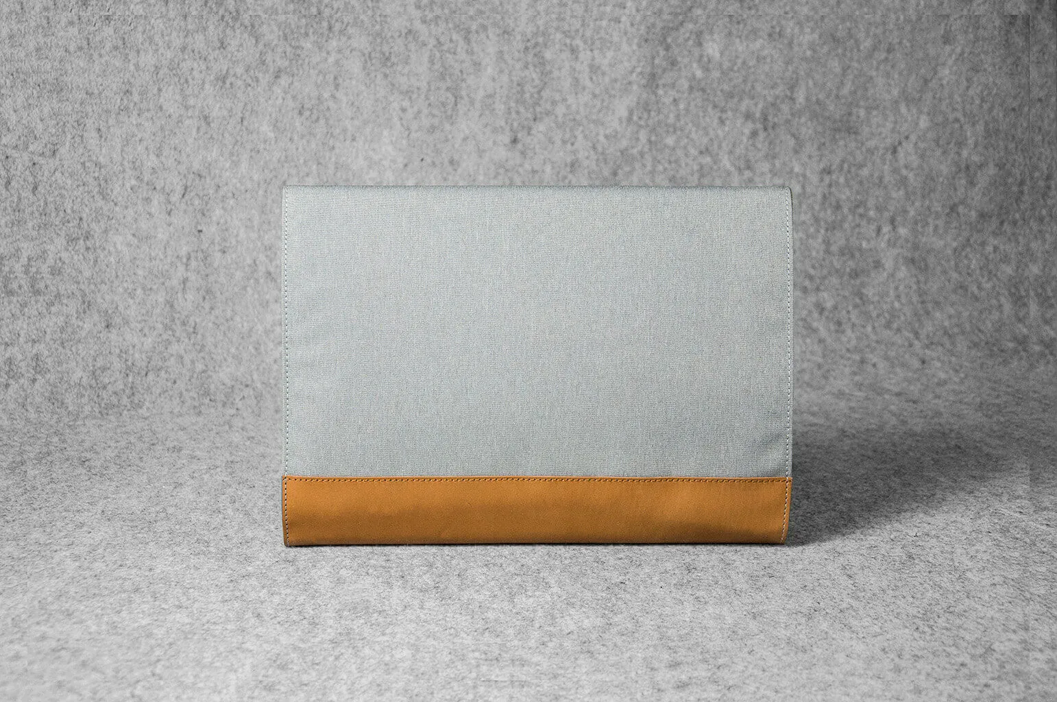 DESIGNER FOLIO - toffee