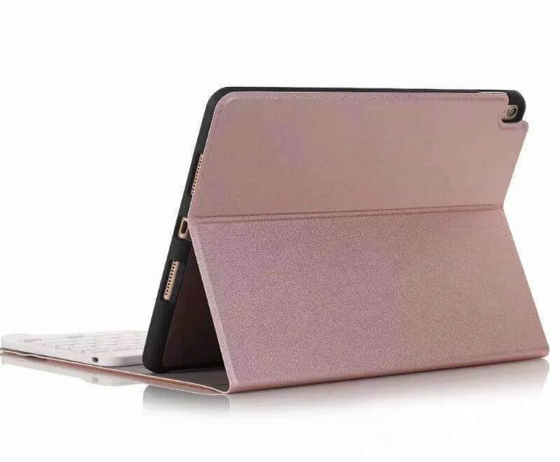 iPad 9.7 5/6 Leather Look Split Bluetooth Keyboard Case with Pen Slot