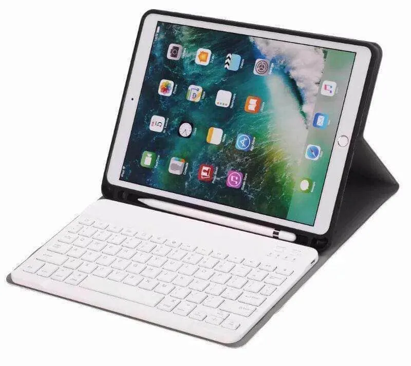 iPad 9.7 5/6 Leather Look Split Bluetooth Keyboard Case with Pen Slot