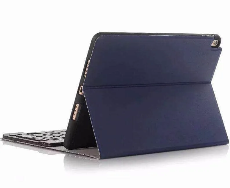 iPad 9.7 5/6 Leather Look Split Bluetooth Keyboard Case with Pen Slot
